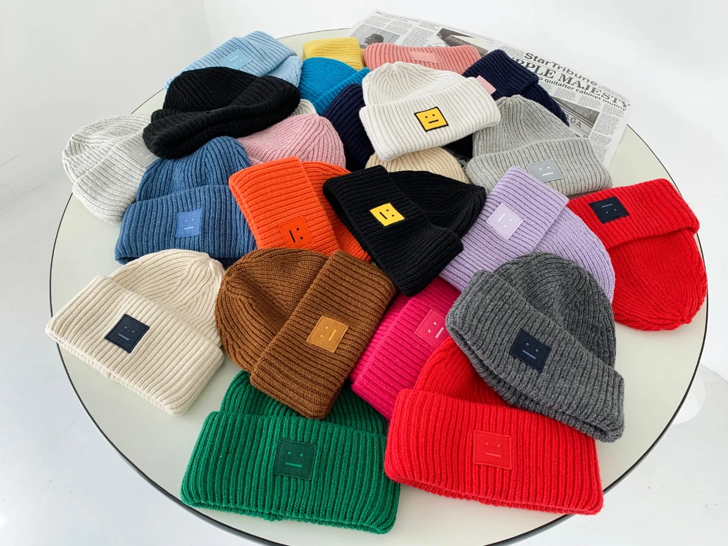 Милая улыбающаяся теплая шапка с вышивкой для женщин и мужчин новинка 2021