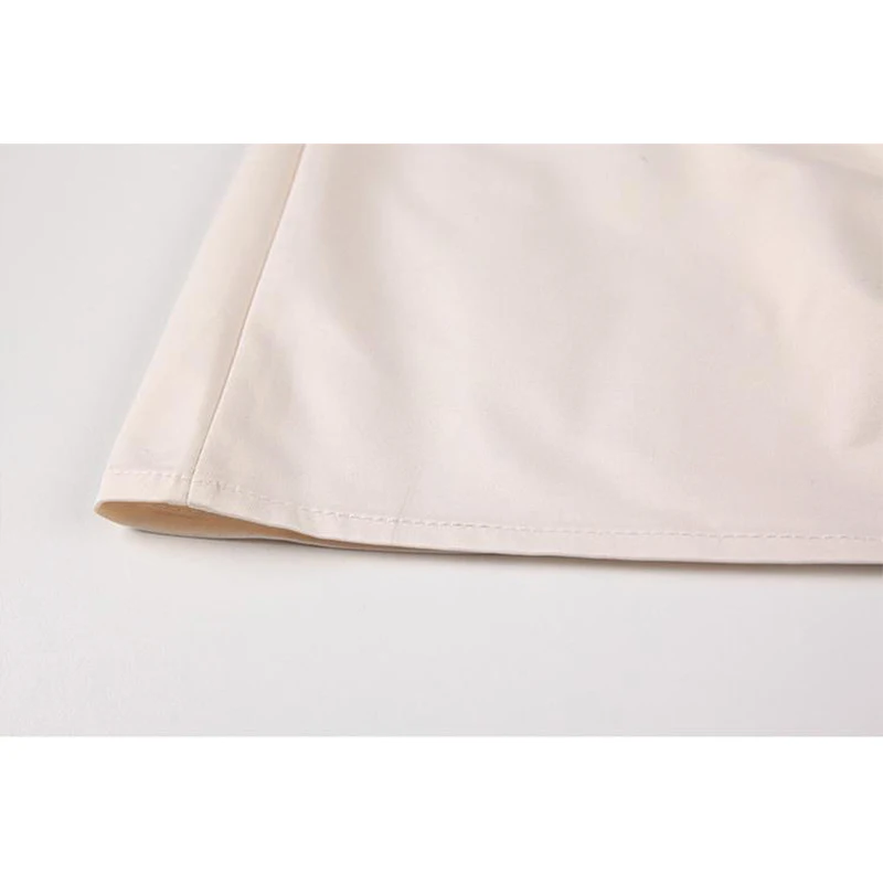 Женское платье на бретельках милое летнее с открытыми плечами и коротким рукавом