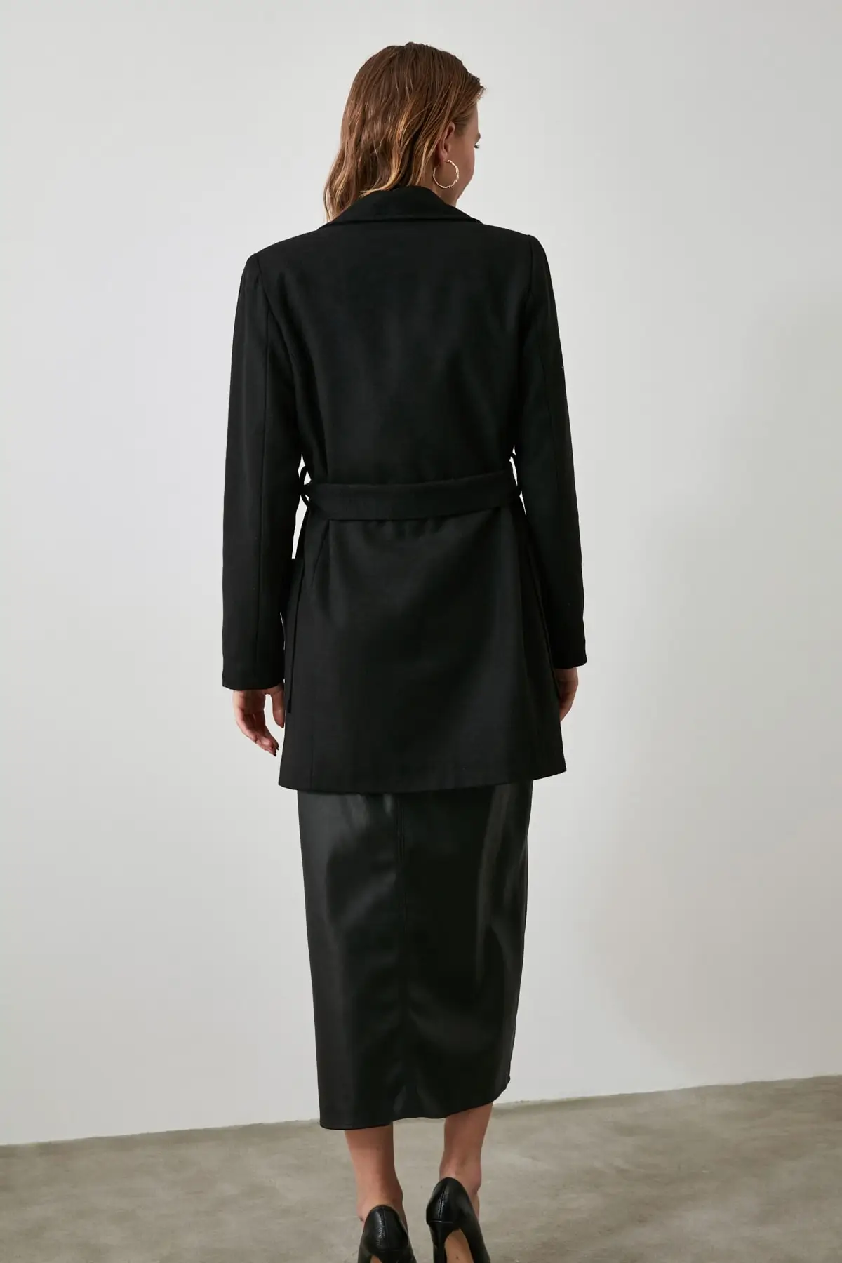 Трендовое черное шерстяное пальто TWOAW20KB0032|Женские куртки| |