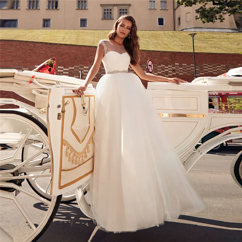 

Прозрачное бальное платье из тюля с глубоким вырезом, свадебные платья 2021, свадебные платья из мягкого тюля с бусинами и кристаллами, садовы...