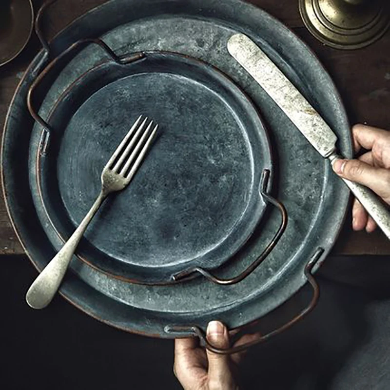 Декоративный поднос для сервировки металлический ретро ручной работы Круглый