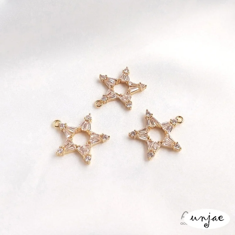 Ожерелье с пятиконечной звездой и морской из циркона инкрустированным золотом 14