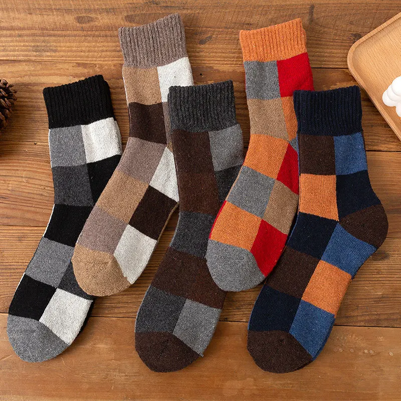 Large Check Pattern Men and Women Autumn and Winter Thick Socks Knitted Cotton Blend Breathable Sweat Absorbent Warm Socks