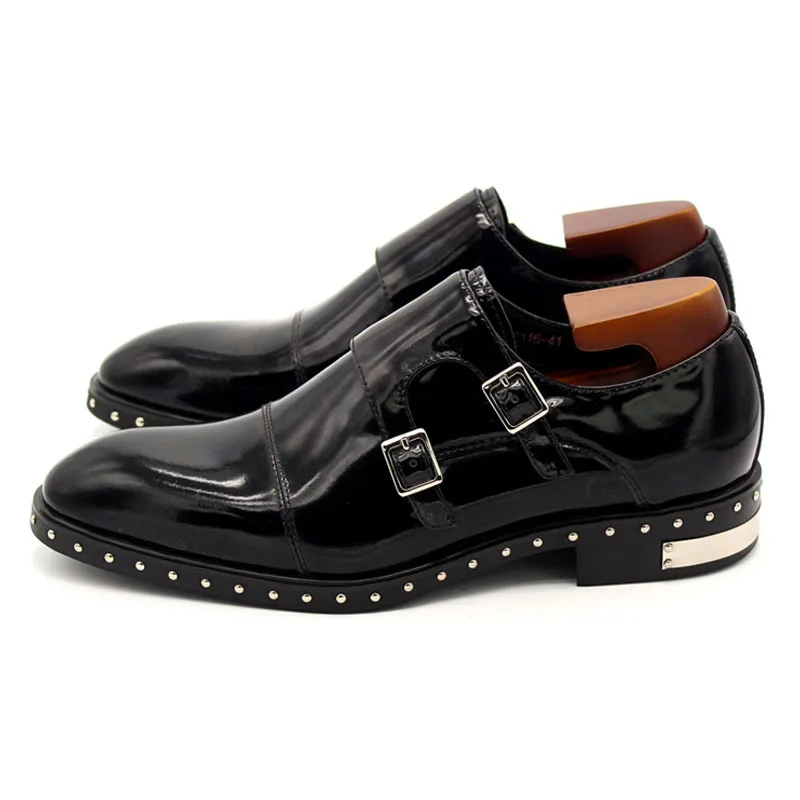 Классические черные классические туфли с ремешком пряжкой и острым носком