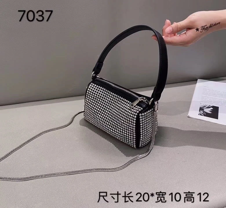 Сумка на плечо женская с кристаллами винтажная вечерняя сумочка со стразами