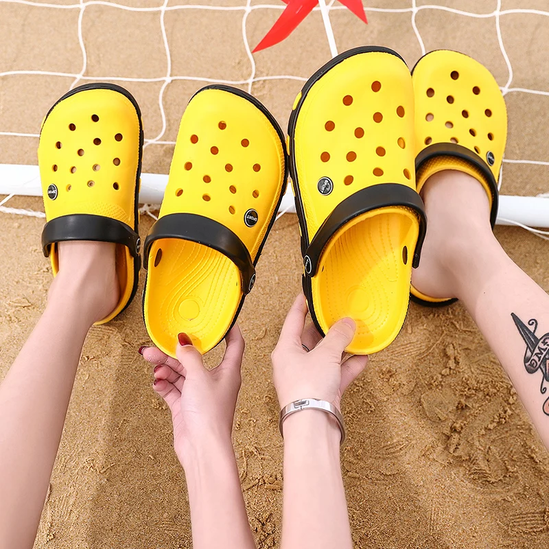 

2021 Hot Sale Brand Clogs Men Sandals Casual Shoes EVA Lightweight Unisex Colorful Shoes for Summer Beach Zapatos Hombre