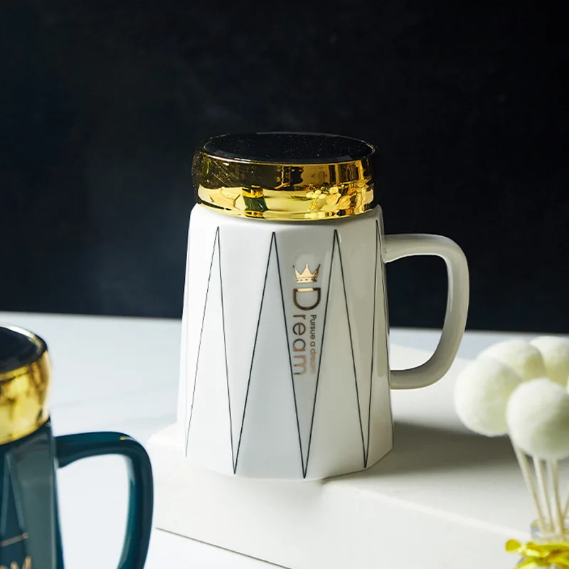 Веселая жаркая белая керамическая кружка в скандинавском стиле современный