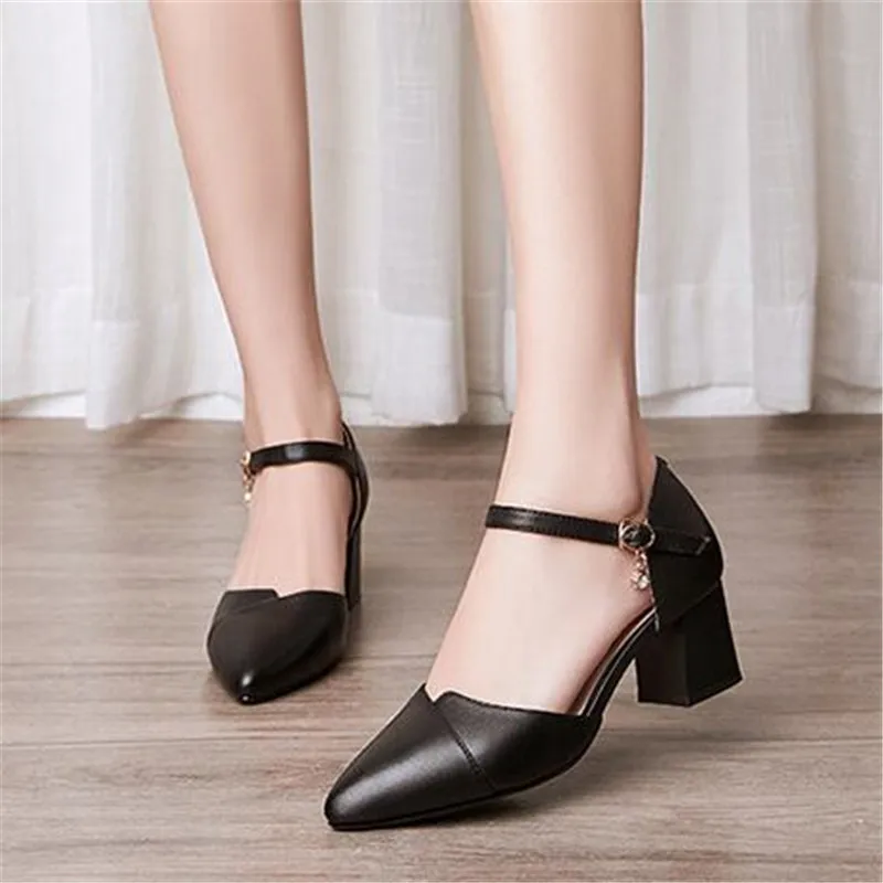 

Hot 2020 New Summer Top Cowhide Pointed Leather Sandals Women High Heel Sandals Elegant Temperament Thick Heel Fashion Sandals