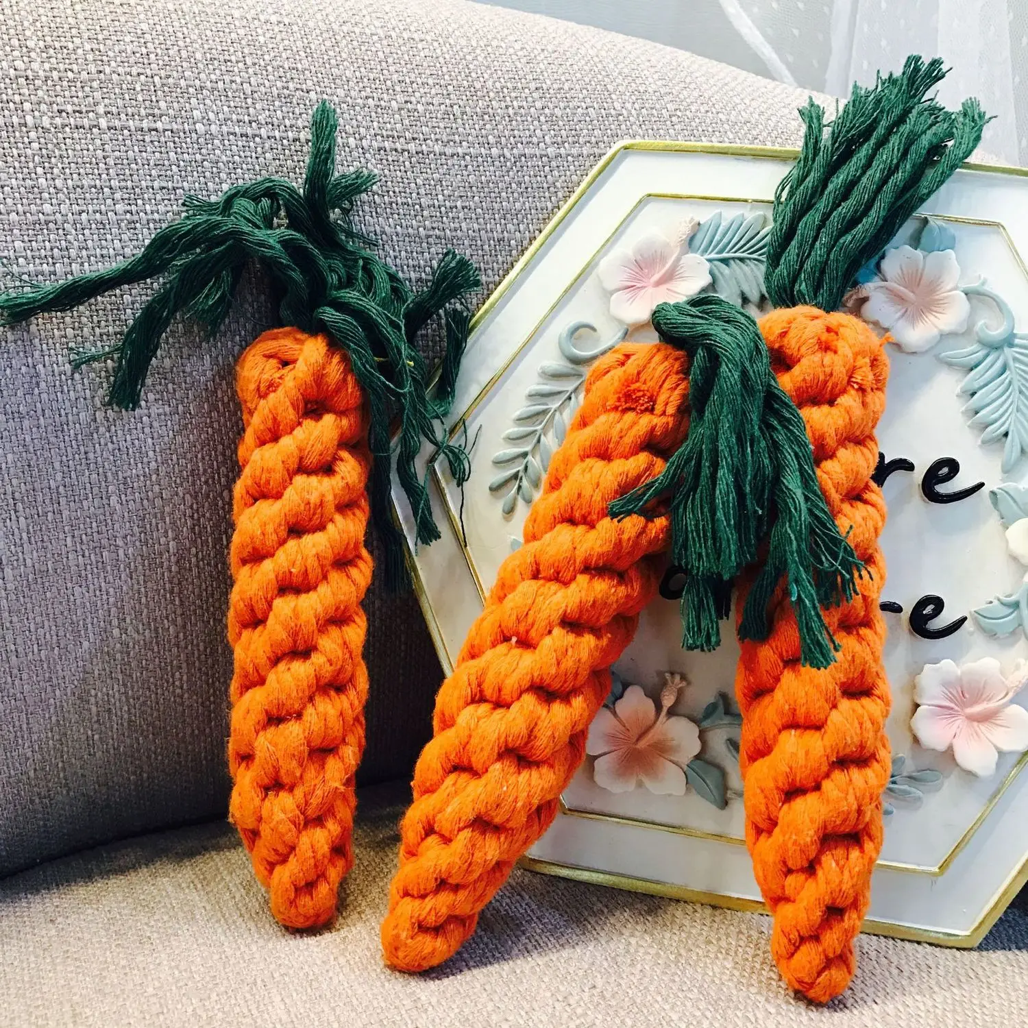 

Hot Sale Hand Made Cotton Rope Carrot Toy Puppy Toy Dog Toys Toothbrush Molar Knot Pet Knot Toy For Small Dogs