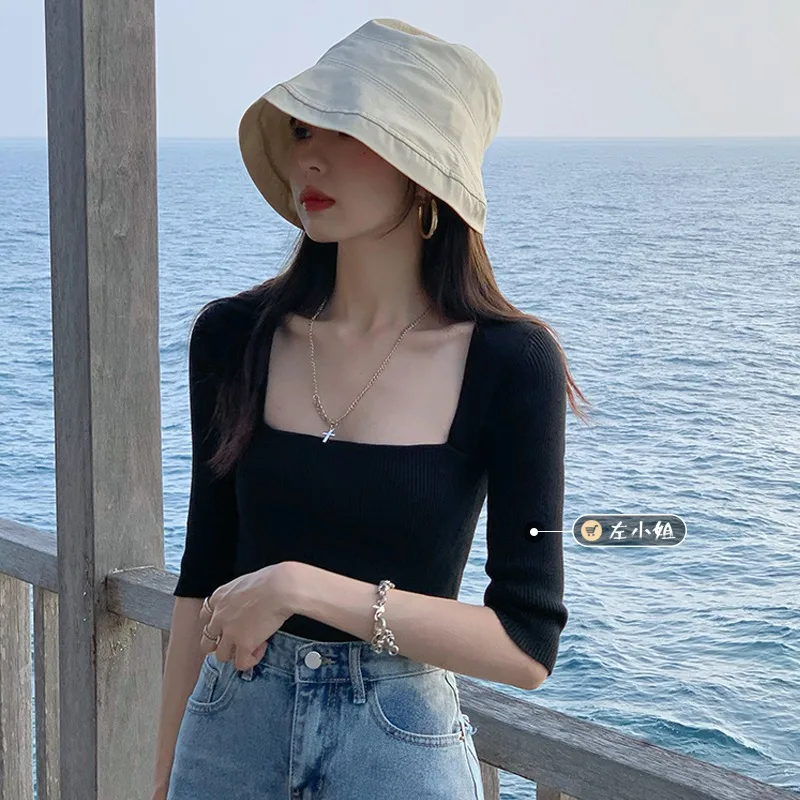 

Лидер продаж, топ для девушек, новинка весны 2021, шикарная приталенная маленькая черная рубашка из ледяного шелка с квадратным воротником и к...