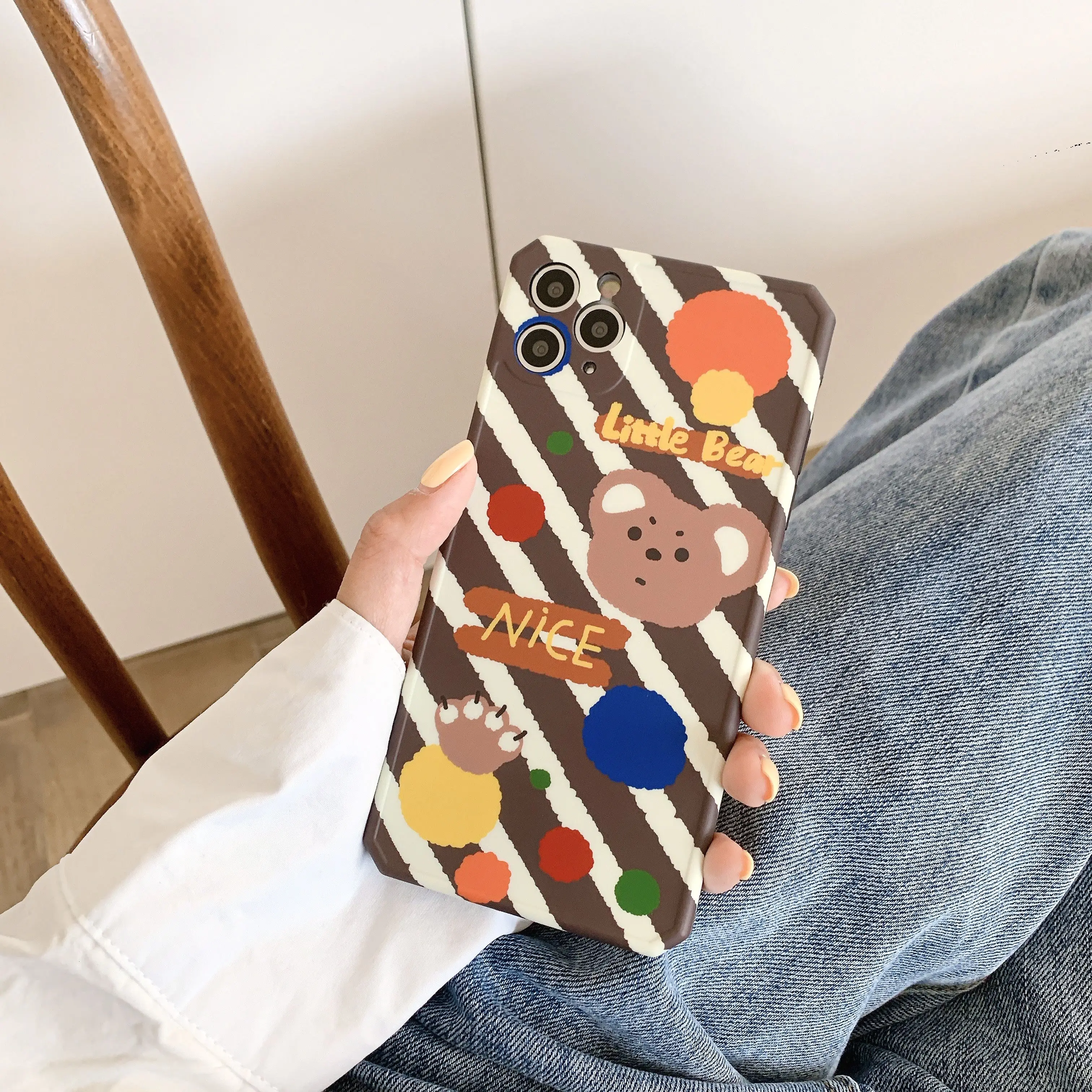 

Various smiling patterns are suitable for iPhone 11 and iPhone 12 series mobile phone cases
