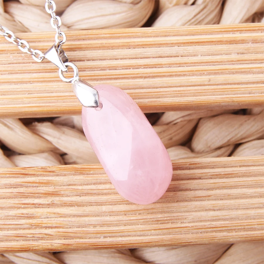 

2020 New Natural Irregular Crystal Small Pendant Necklace Stone PINK Quartz Women Fashion Jewelry