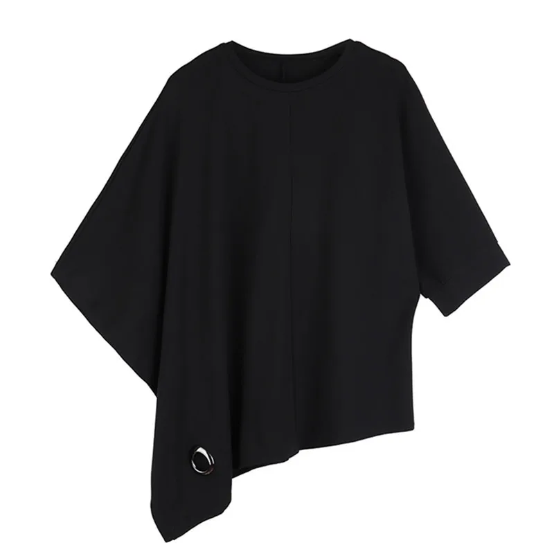 

2020 Spring Summer New Round Neck Half Batwing Sleeve Black Loose Hollow Out Big Size T-shirt Women Fashion Tide