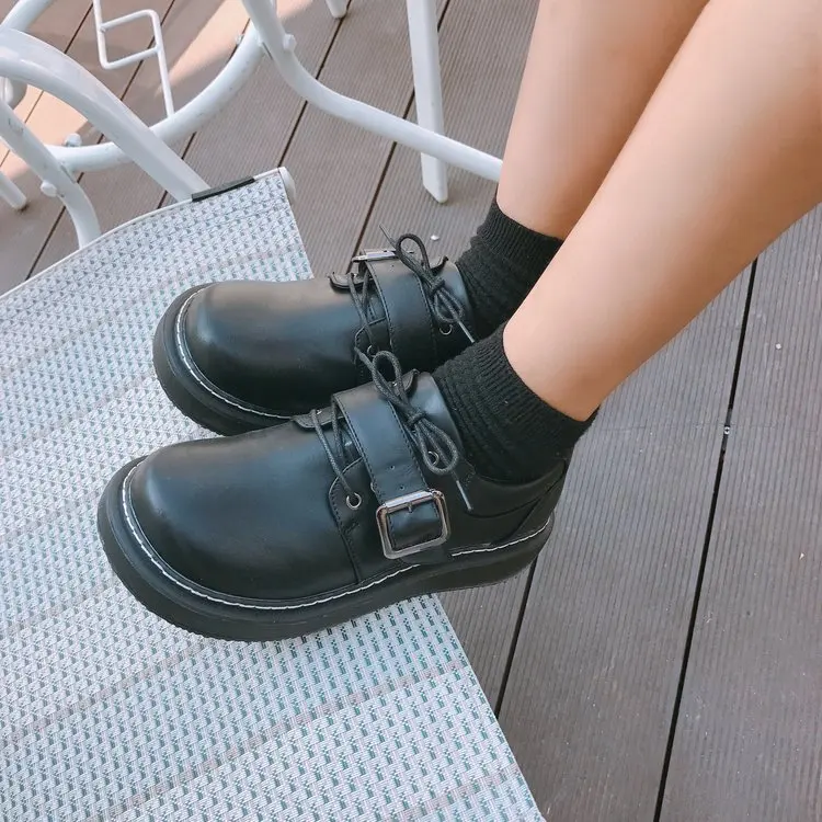 Женская обувь на плоской подошве в стиле ретро и колледжа модные простые кожаные