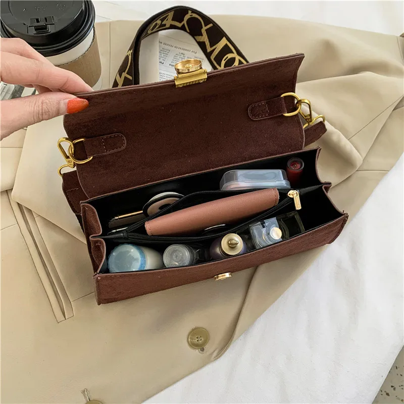 

Winter Style Wide Strap Shoulder Women's Bag Hot Sale Small Solid Color Flap Crossbody Ladies Bags Luxury Suede Clutch Wallet