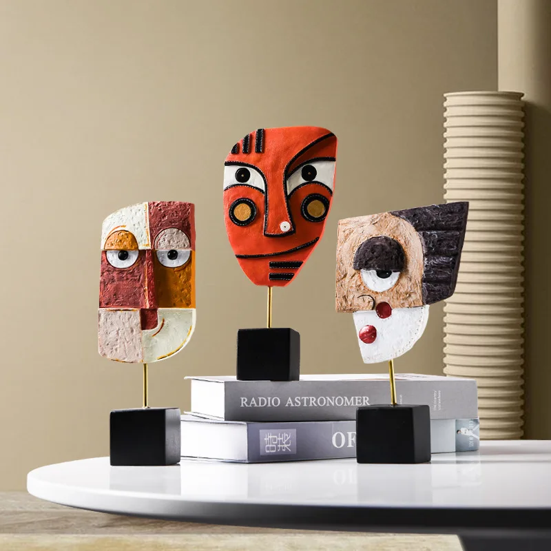 

Abstract Face Art Decoration Resin Crafts Creative Living Room Wine Cabinet Decoration Furnishings