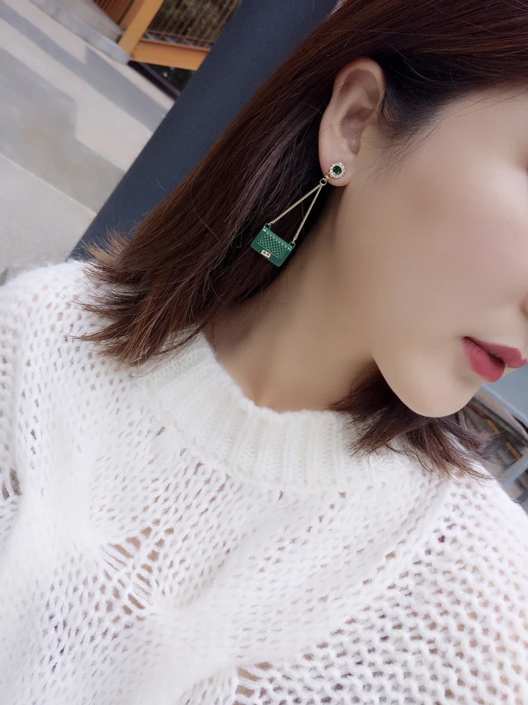 Необычные серьги кисточки с сумкой характерные трендовые Уникальные красные и