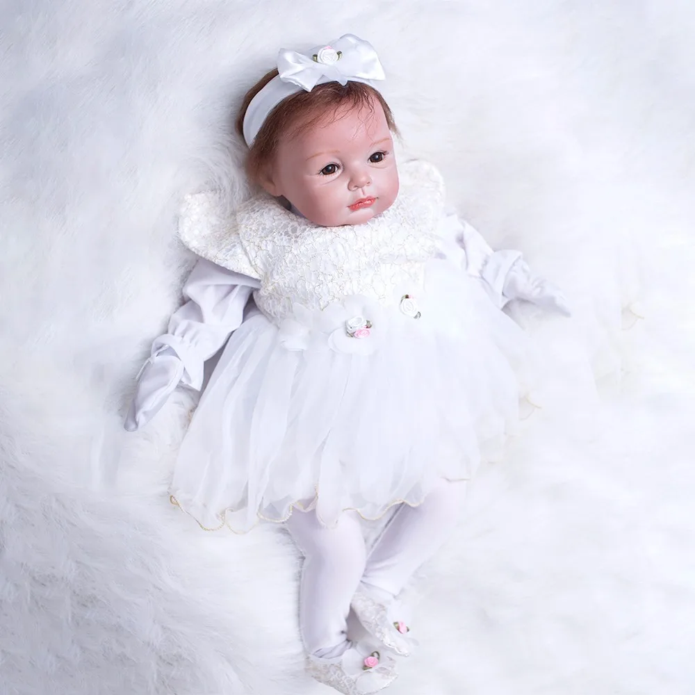 OtardDolls новорожденная кукла 22 дюйма силиконовая Реалистичная Bebe белое платье Reborn