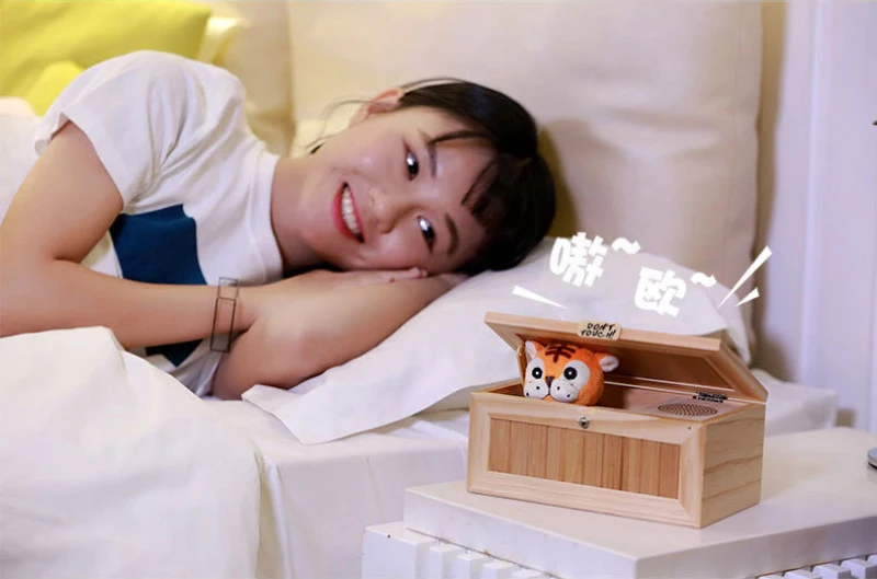 Wooden Electronic Useless Box Cute Tiger Funny Toy Gift For Children Boy And Girl Interactive Toys Sounding Christmas | Игрушки и хобби