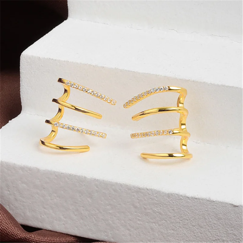 

2021 New Trend Arc Cubic Zirconia Stud Earrings For Women Girl Unique Big Claws Skeleton Punk Hip Hop Jewelry Delicate Zircon