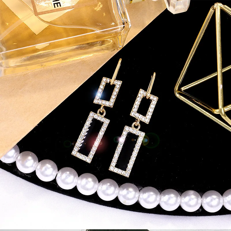 

New 925 Silver Needle Stud Earrings Temperament Long Flash Diamond Personality All-match Pendant Exquisite Ear Jewelry For Women