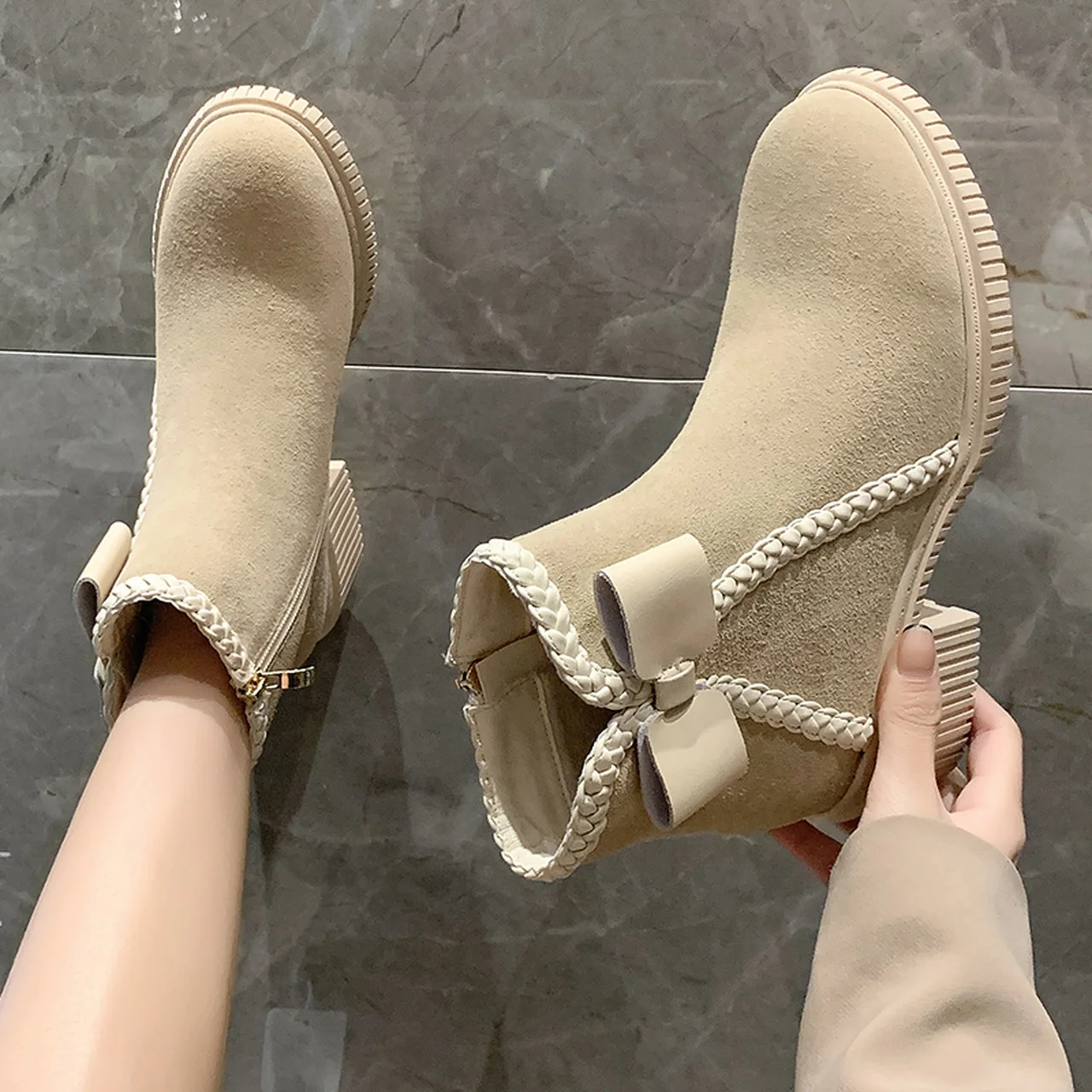 

Women's short boots fashion bow boots casual shoes 2022 autumn and winter new thick-heeled black fur boots Zapatillas Mujer