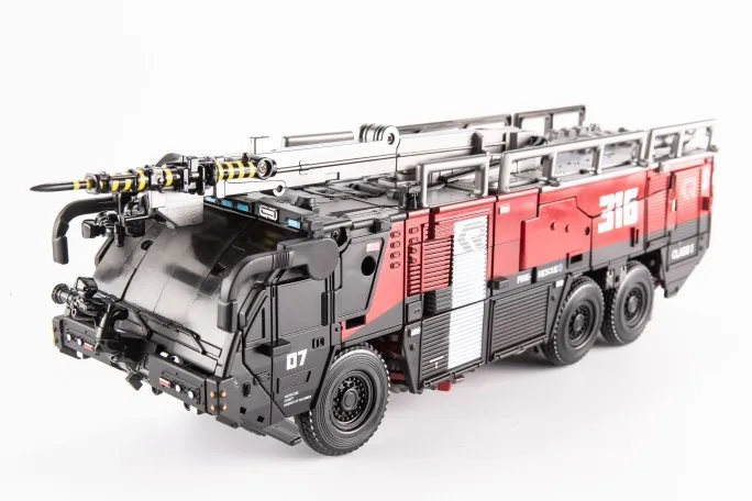 Коллекционная игрушка для мальчиков модель из сплава с зумом SS61 Sentinel Prime Fire Truck