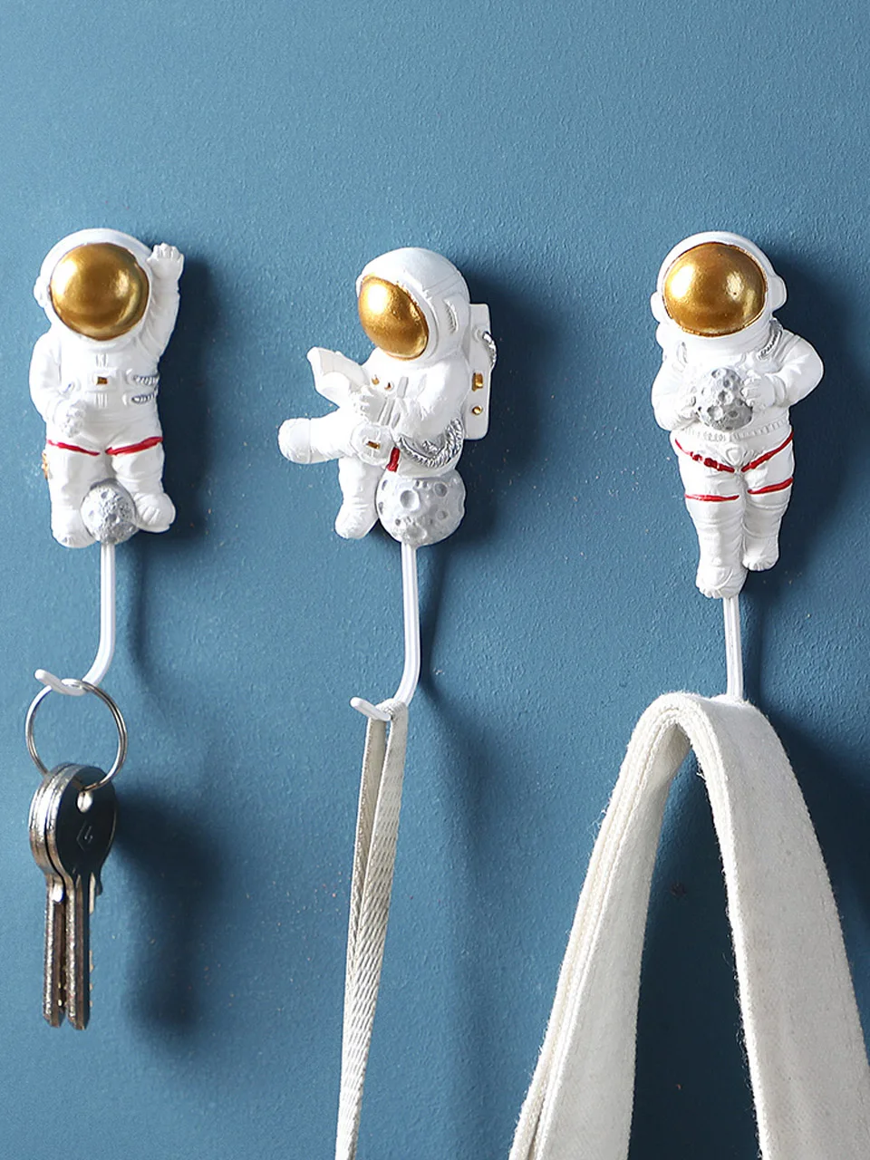 

Creative Cartoon Happy Planet Astronaut Model Hooks Kitchen Strong Glue Nail-Free Door Behind Bedroom Study Decoration Wall Hook