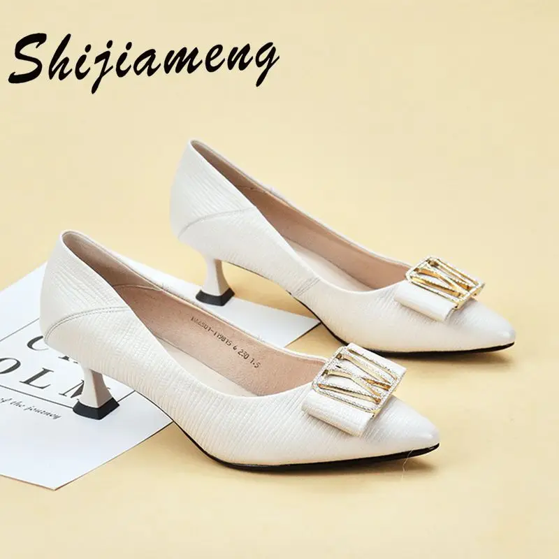 

Модные женские кожаные туфли на каблуке, новинка весны 2021, кожаные женские туфли с низким верхом, однотонные повседневные туфли с острым нос...