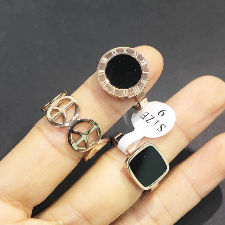 Новая классическая одежда с нашивкой в виде кольца на безымянном пальце кольцо