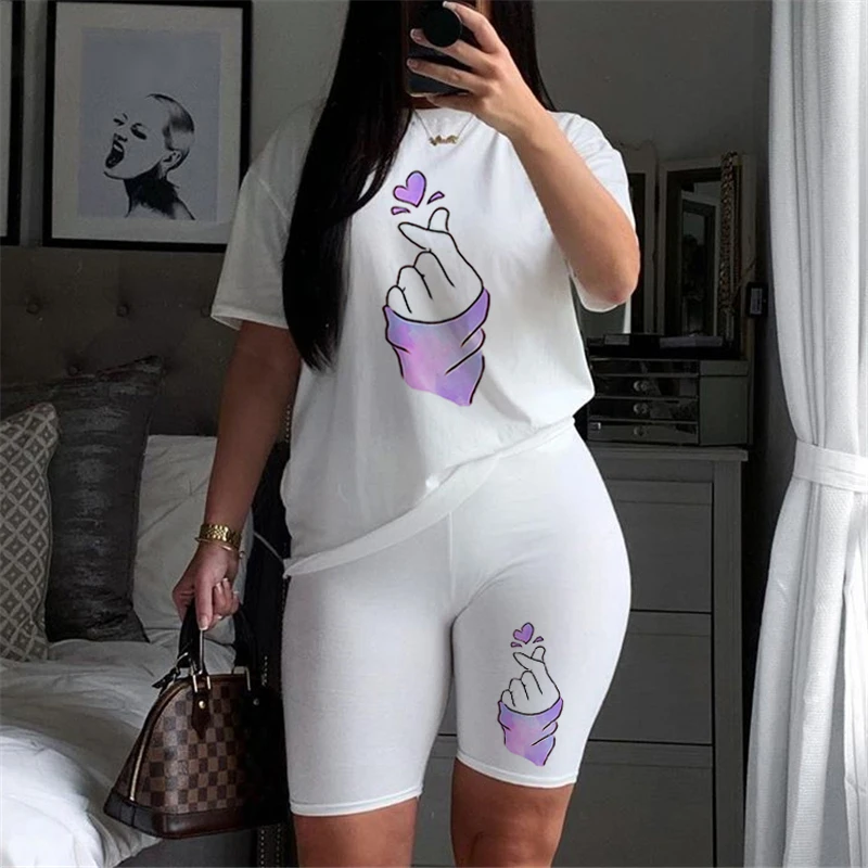

Women's two-piece heart-shaped T-shirt and shorts suit summer short-sleeved O-neck casual jogging motorcycle shorts sexy women