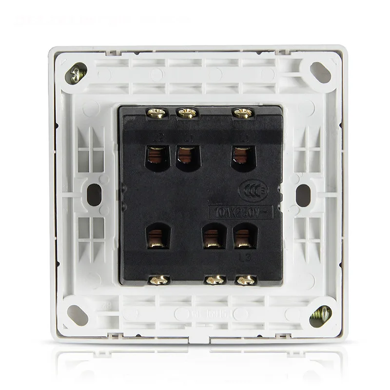 Панель переключателя простой модной текстуры с алюминиевой проволокой