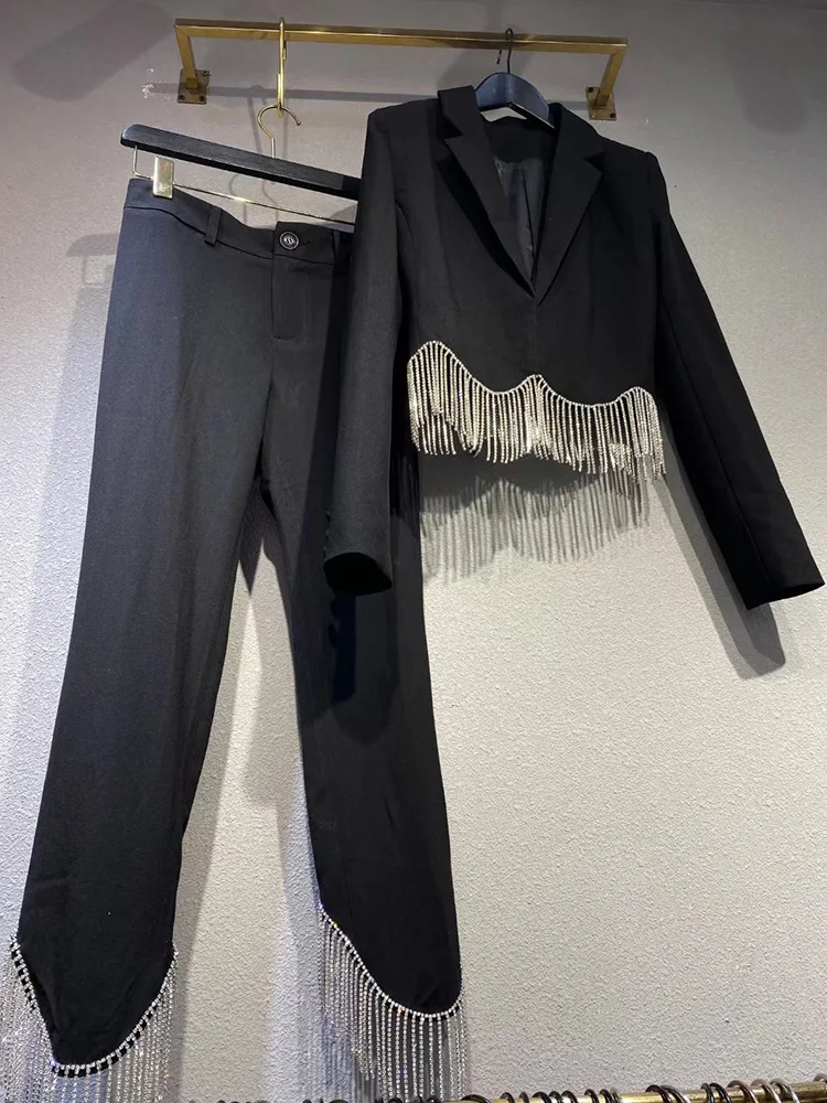 

Heavy craftsmanship, diamonds, chains, tassels, short coat, two-piece suit, women's autumn new style + skirt + cropped pants
