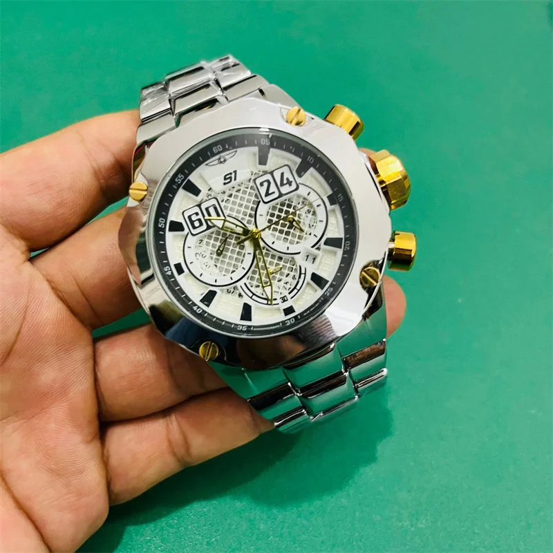 

Мужские кварцевые часы с хронографом