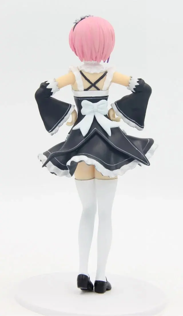 Короткая футболка с героями из японского аниме Re: жизнь в другой мир от нуля