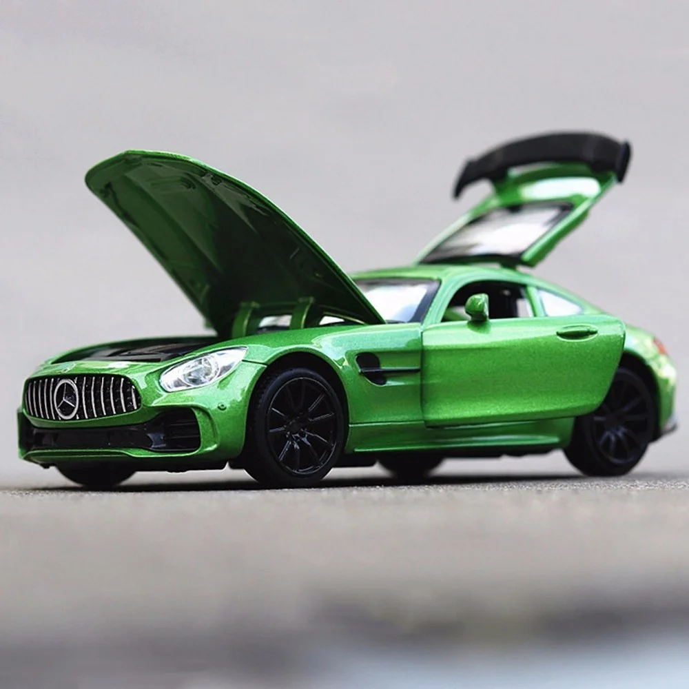 Модель спортивного автомобиля AMG GTR литый под давлением со звуком и подсветкой