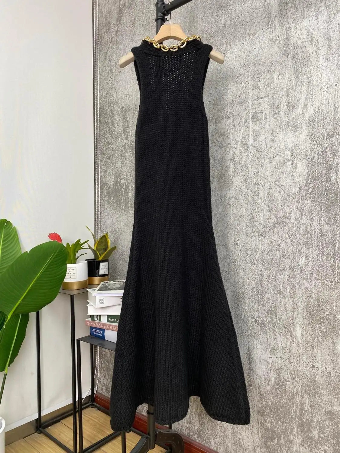 

Autumn Luxury 2021FW Women Chains Wool Knitted Vest Sleeveless Long Dresses For Ladies Ddxgz1