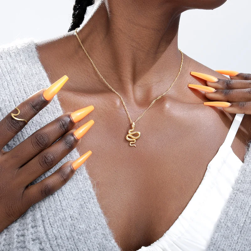 Женское колье из нержавеющей стали цвет золото 2022 | Украшения и аксессуары