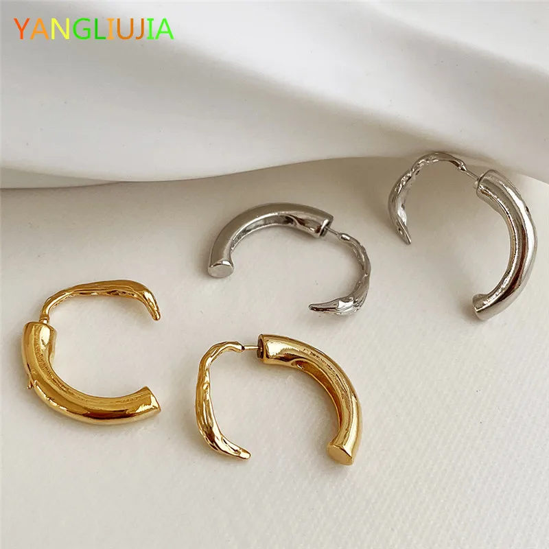

Asymmetric Metal Earrings Personality Fashion Stud Earrings Europe United States Temperament Ms Girl Travel Jewelry Accessories