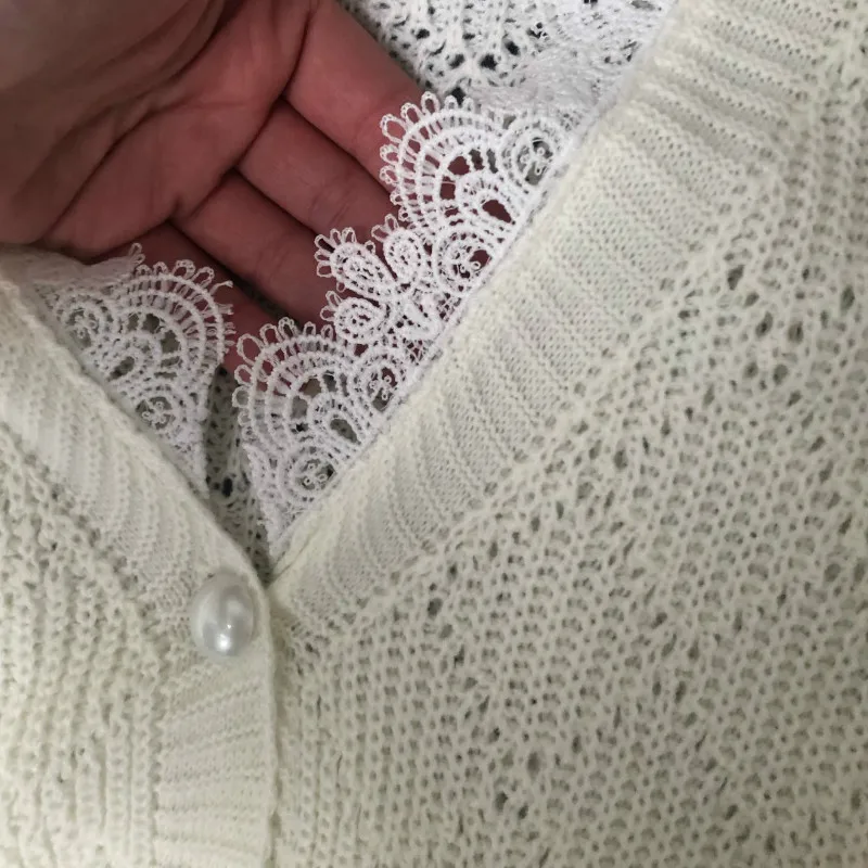 

Women's Spring Autumn Lace Decor Buttoned V-Neck Sweaters Long Sleeve Fashion Ladies Casual Streetwear Cardigan Knitwear
