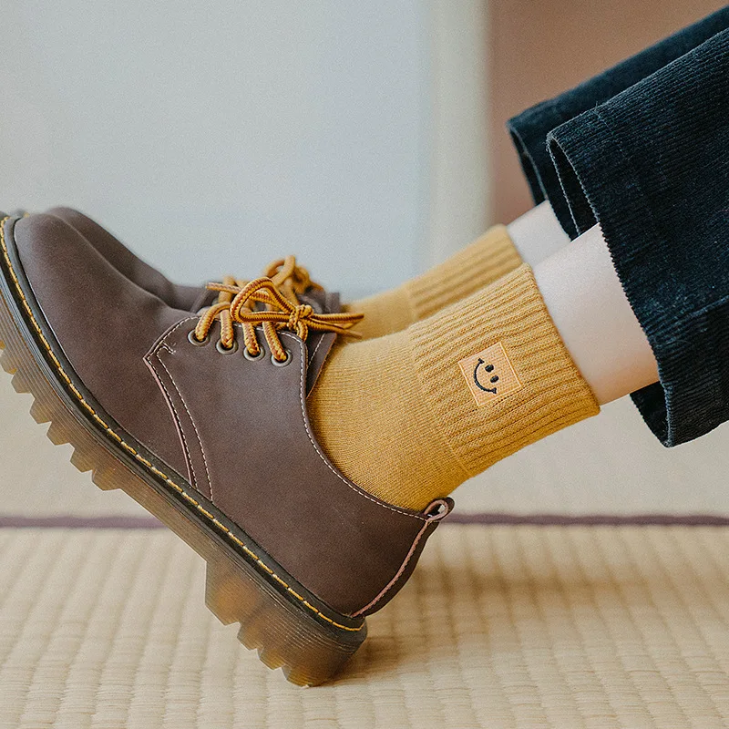 

5 Pairs/Set Women's Cotton Smiley Socks Embroidery Cartoon Cute Solid Breathable Socks Winter Harajuku Casual Smile Funny Socks