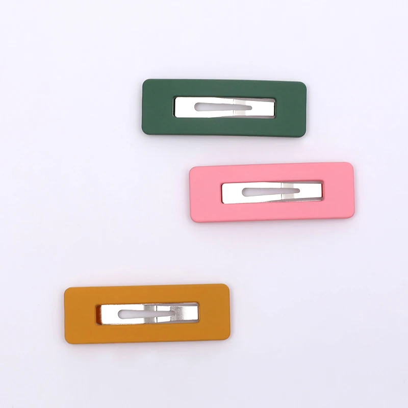 

New Fashion Hollow Geometric Acrylic Women Hair Clips Shiny Tin Foil Sequins Hairpins Girls Hair Accessories Headwear