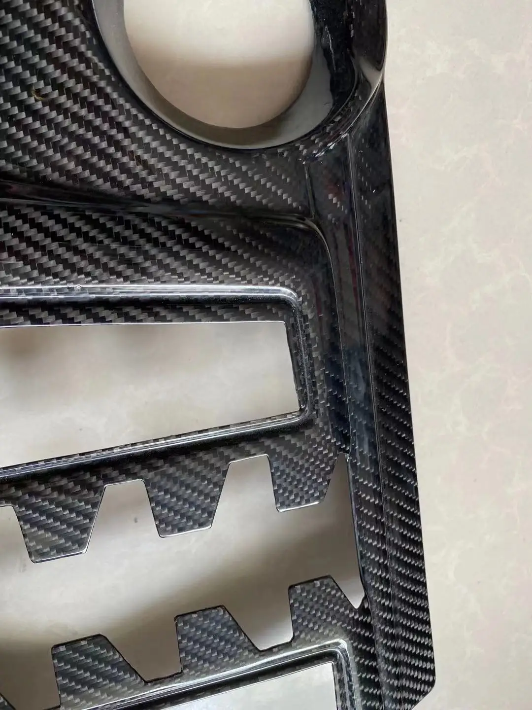 Крышка капота двигателя из настоящего углеродного волокна для BMW F90 M5 защитная