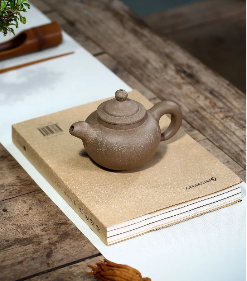

Pan Hu China Kettle Ceramic Teapot For Tea Puer Oolong Tea Set Handmade