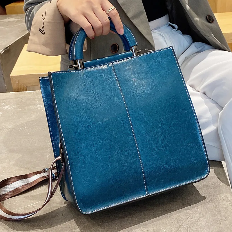 

2021 new cowhide oil wax fashion all-match one-shoulder messenger bag
