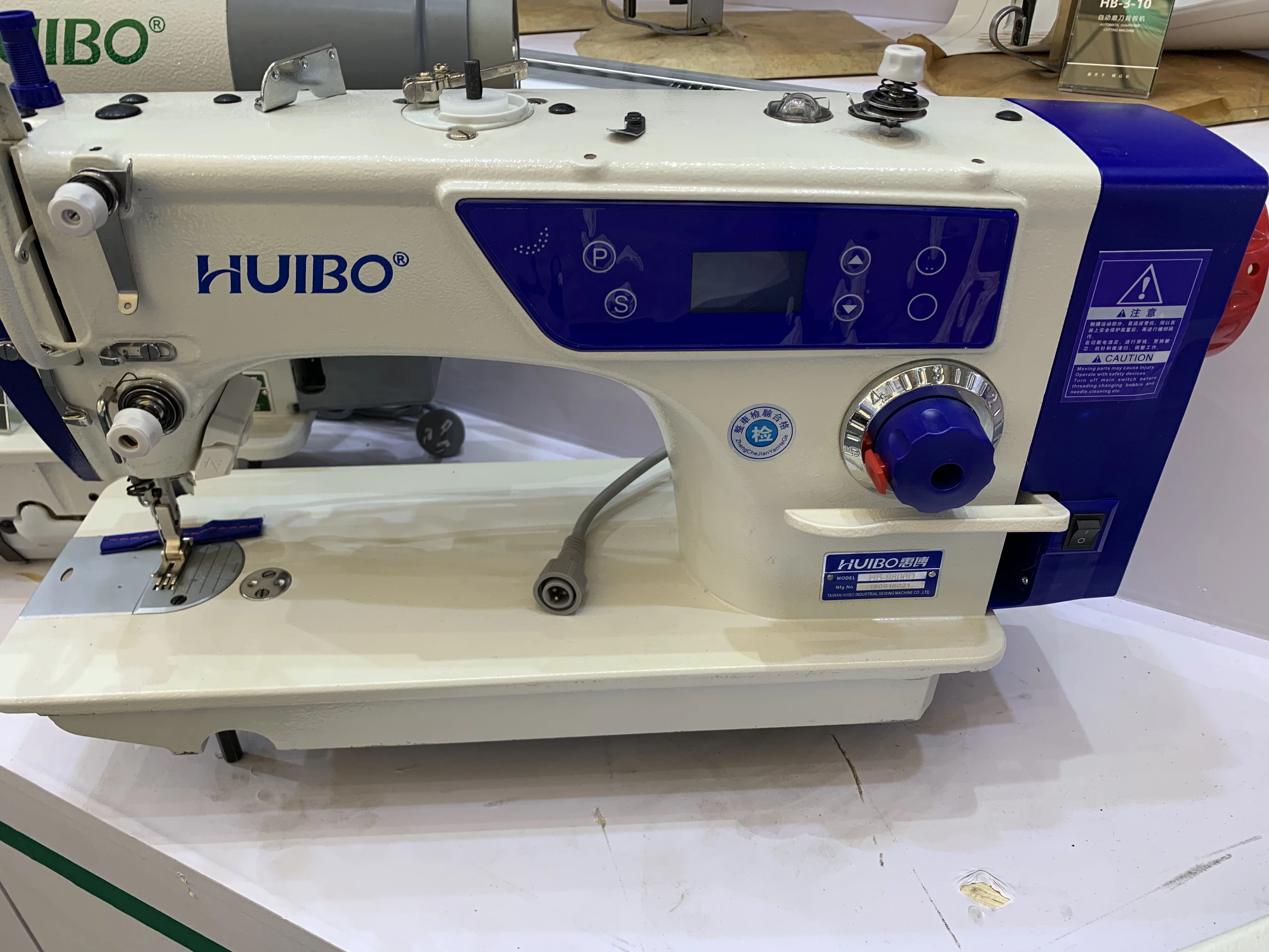 Швейные машины с прямым приводом. Тяжелая конструкция. Интеллектуальный