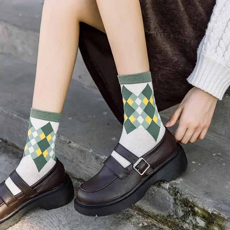 Women Socks 2022 New Fashion Green Floral Long Socks Cotton Korean Style For Women Breathable Casual Trendy Crew Socks Cute Girl