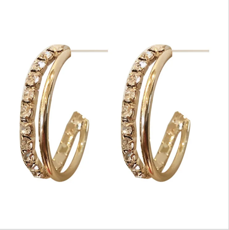 

Super fairy niche retro Hong Kong style European and American temperament wild earrings size circle earrings