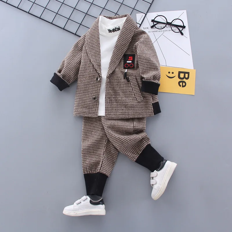 

Детская одежда, комплект одежды для мальчиков и девочек, костюм: футболка с длинными рукавами и клетчатая куртка и штаны для мальчиков Компл...