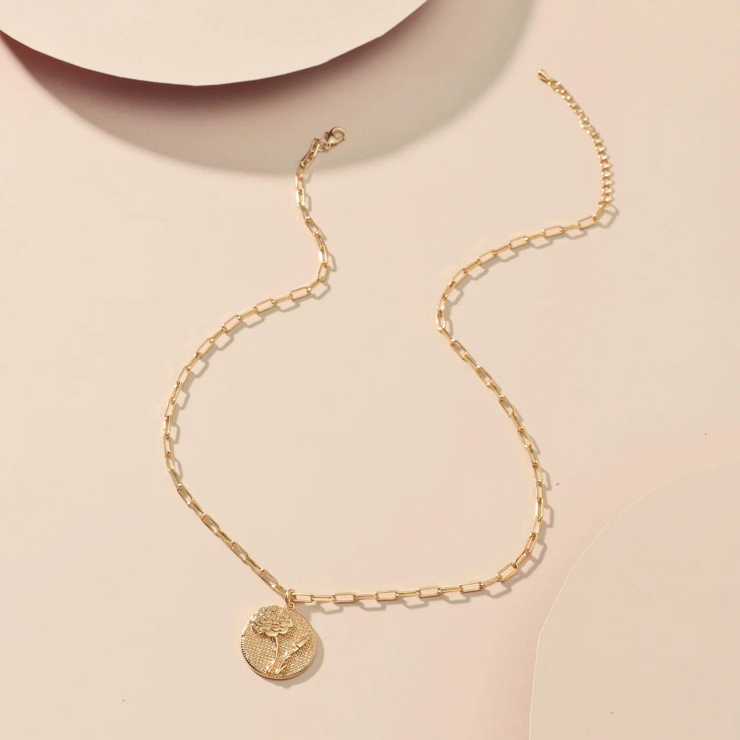 Женское ожерелье с подвеской-монеткой металлическое колье золотистого цвета